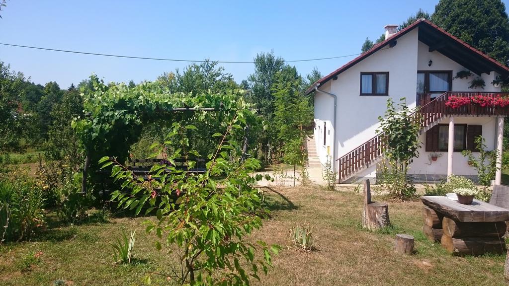 Apartment Manda Rakovica Exterior photo